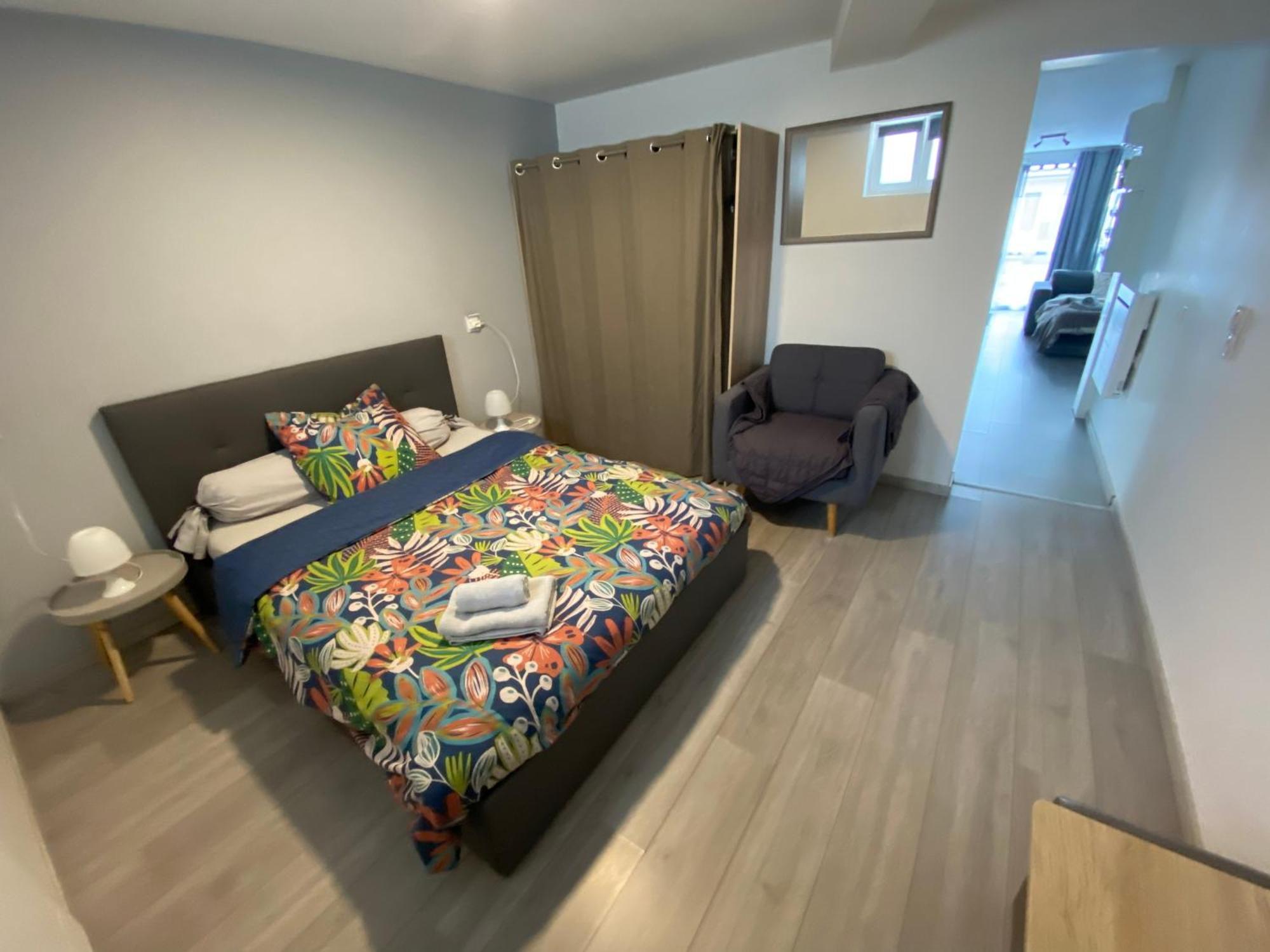 Appartement Moderne et Parking Privé Toul Eksteriør billede